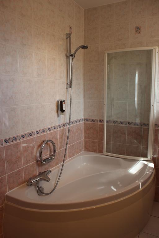 Hotel Bristol Châlons-en-Champagne Dış mekan fotoğraf