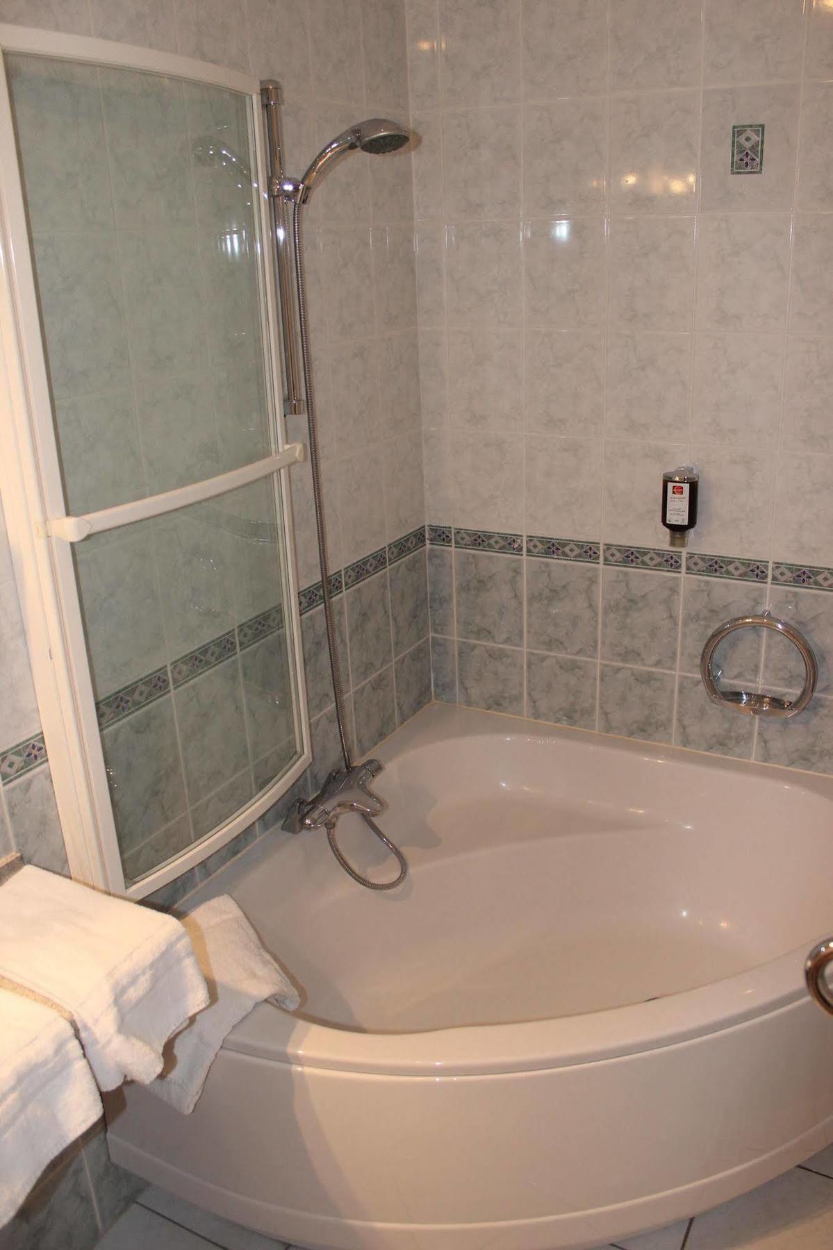 Hotel Bristol Châlons-en-Champagne Dış mekan fotoğraf
